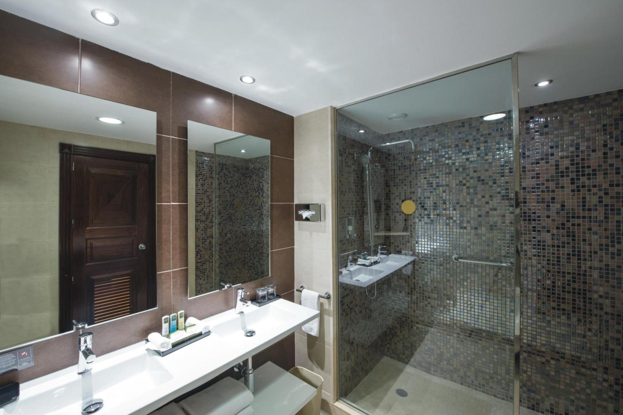 Junior Suite Partial Ocean View